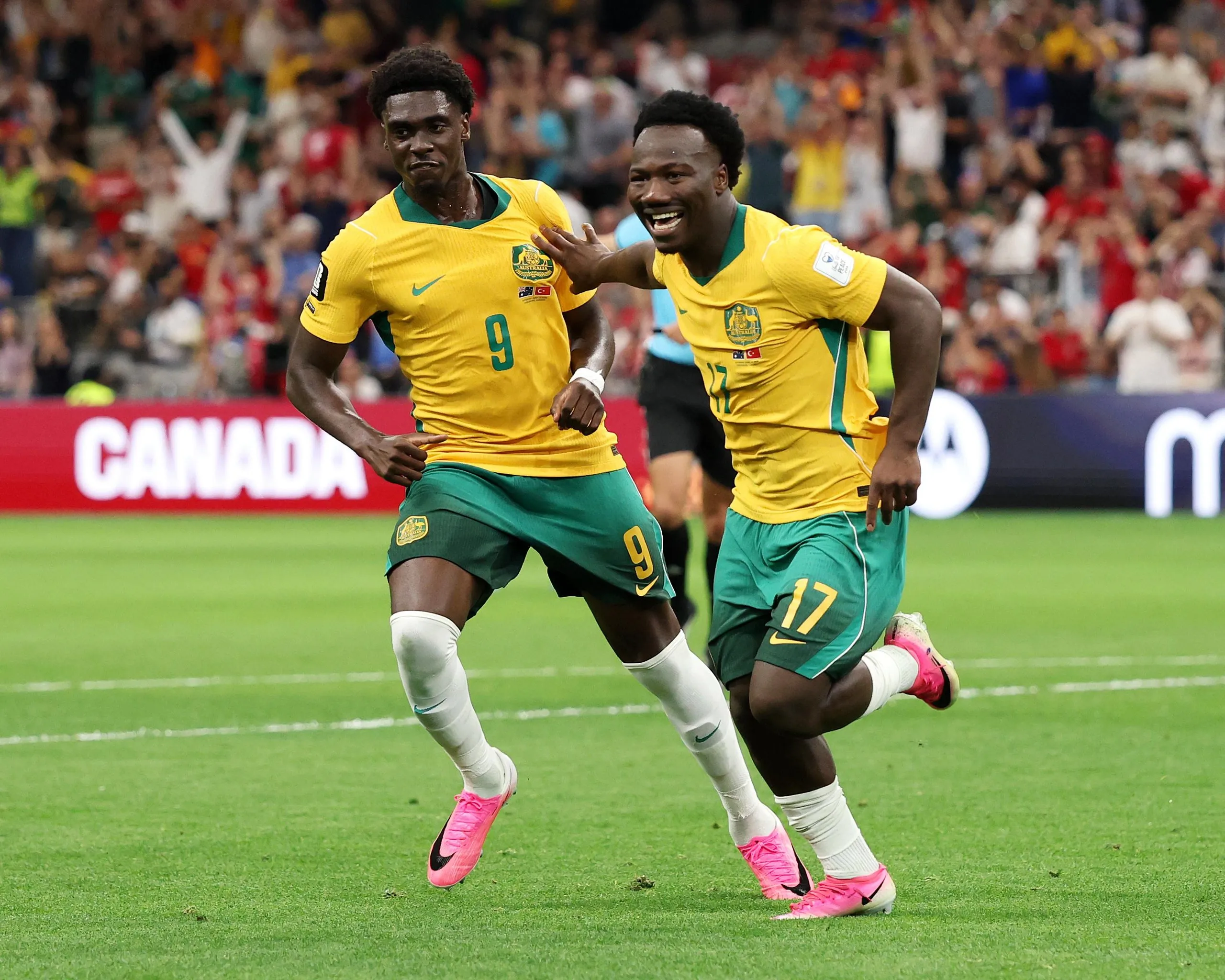 Mo Touré and Nestory Irankunda 
