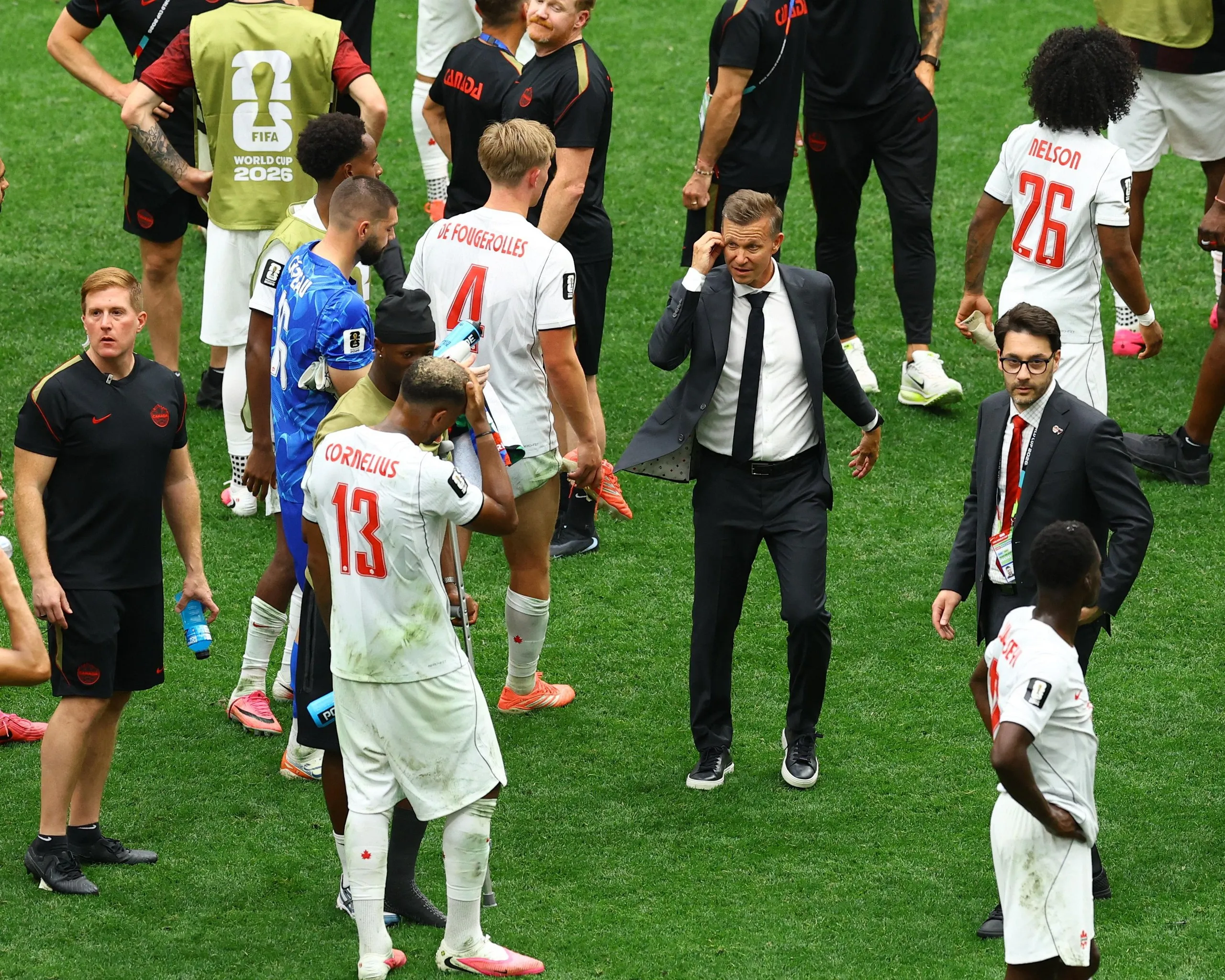 Jesse Marsch talks to his Canada players.