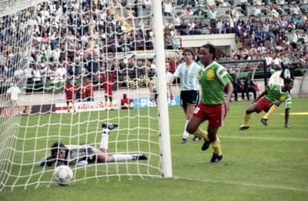 Zwycięstwo Kamerunu nad Argentyną na Mistrzostwach Świata w 1990 roku wciąż jest jednym z wielkich zaskoczeń turnieju