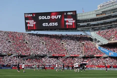 Niemcy pokonały Stany Zjednoczone w swoim meczu towarzyskim w sobotę na Soldier Field.