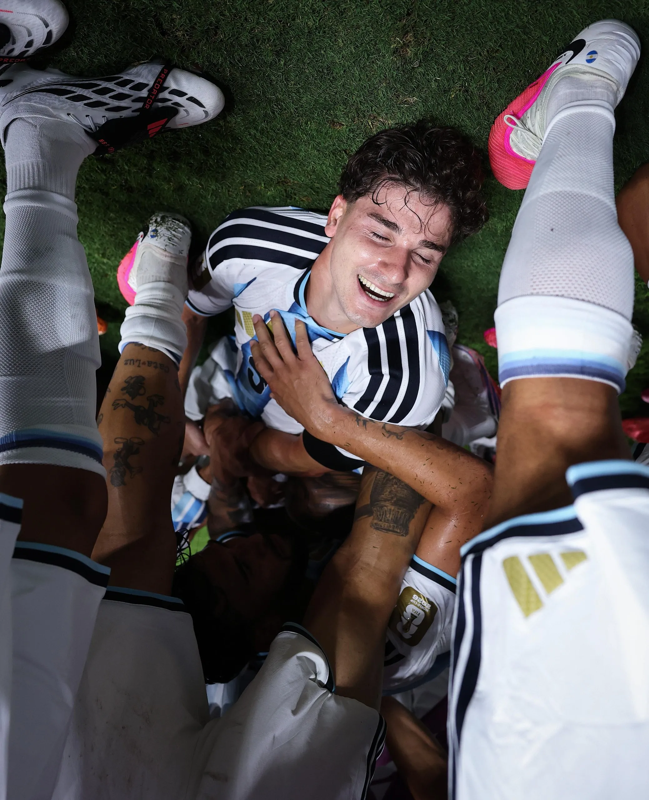 Julián Alvarez with teammates after scoring Argentina’s second goal against Switzerland at Kansas City Stadium.